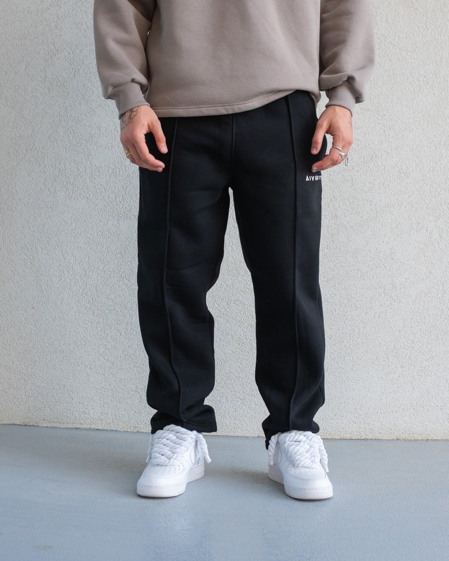 Baggy Signature Tracksuit Black
