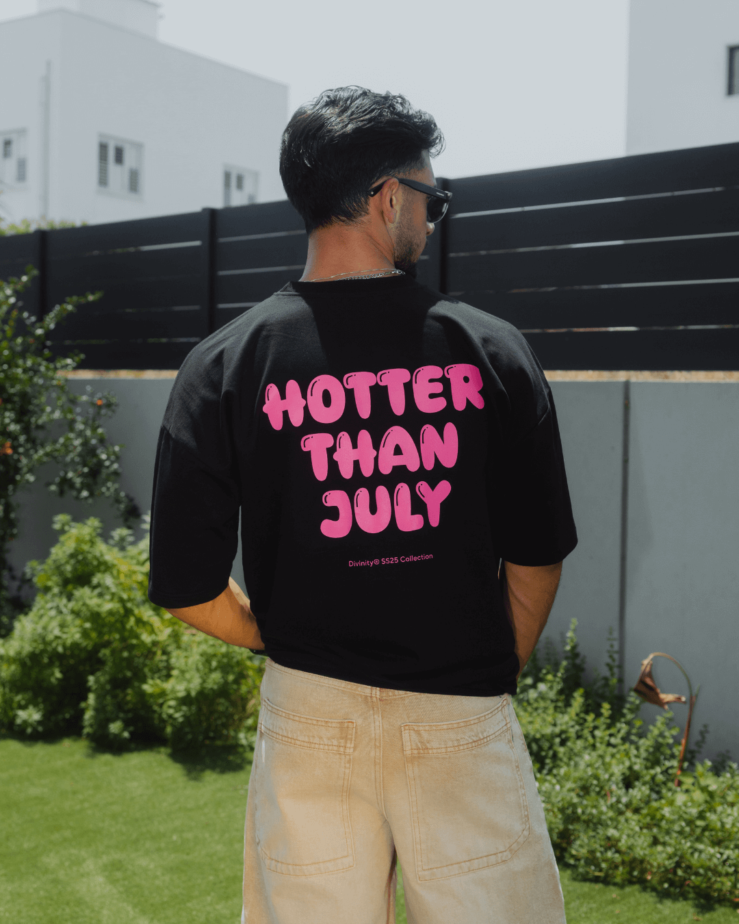 Hotter Than July T-Shirt Black/Pink SS25